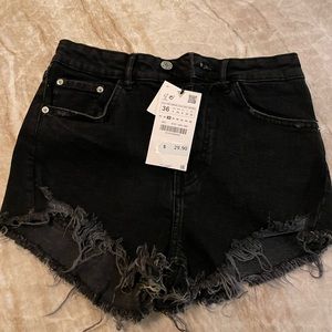 NWT Zara black jean shorts size 4